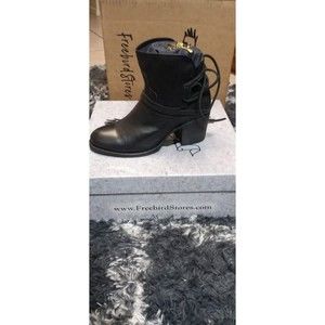 FREEBIRDS Womens Black Casey Size 9 Never Worn New in box